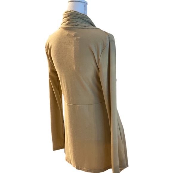 Dressfo Asymmetrical Hem Buckle Front Cardigan - Picture 6 of 9